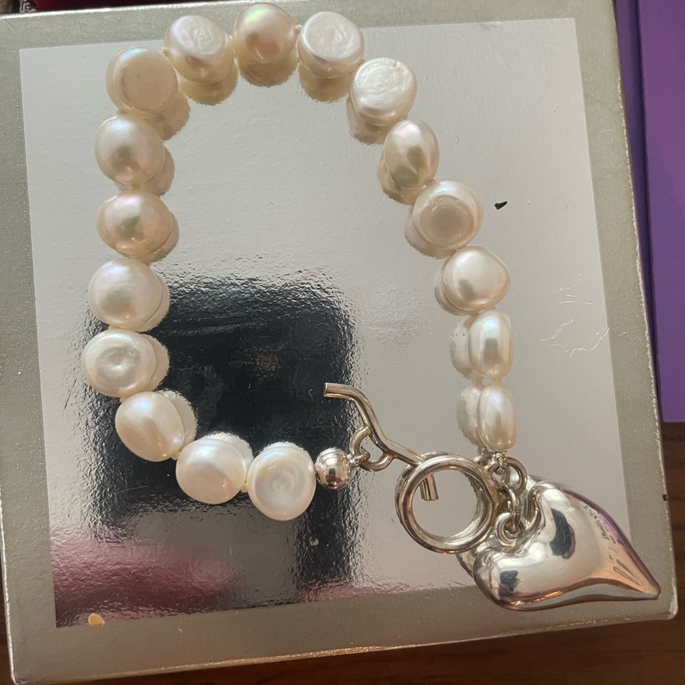 Freshwater Pearl Bracelet w SS charm